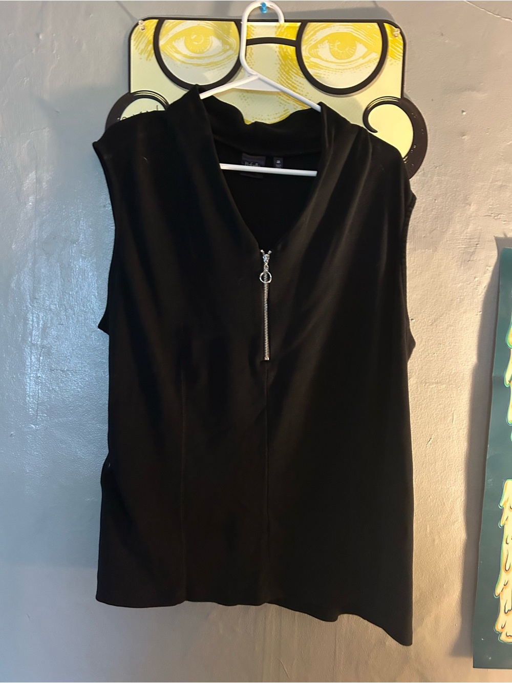 Rafaella Black Sleeveless Zip-Front Tank Top